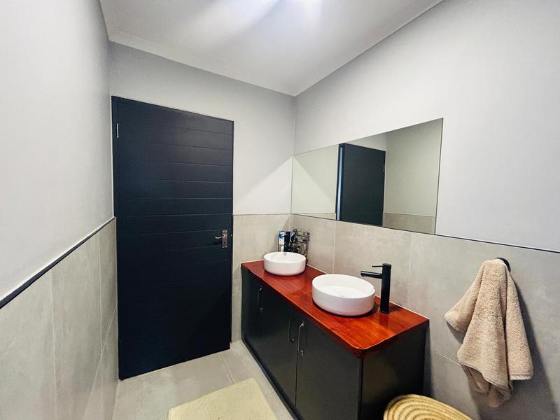 3 Bedroom Property for Sale in De Zoete Inval Western Cape